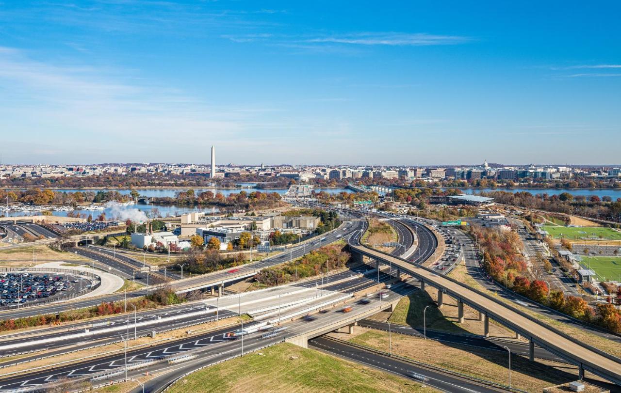 Global Luxury Suites Crystal City Arlington Bagian luar foto